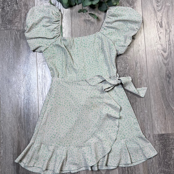 Row A Floral Puff Sleeve Wrap Minidress - Picture 4 of 13